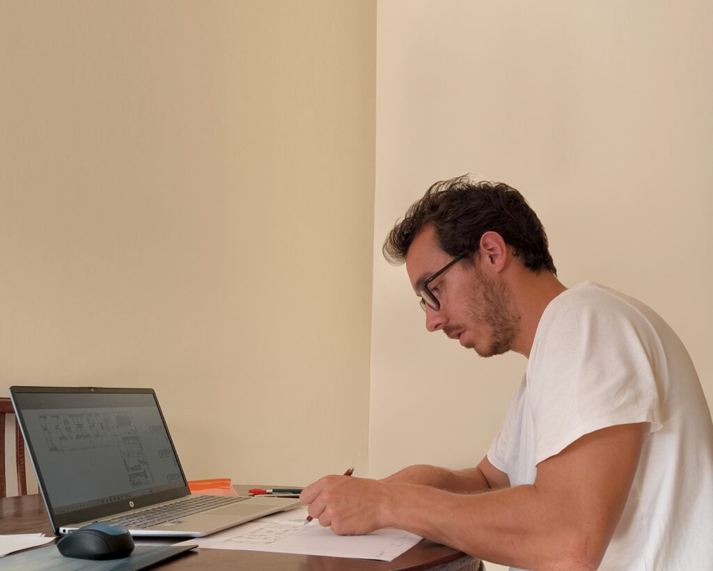 Arquitectura para proyectos sociales en Uganda